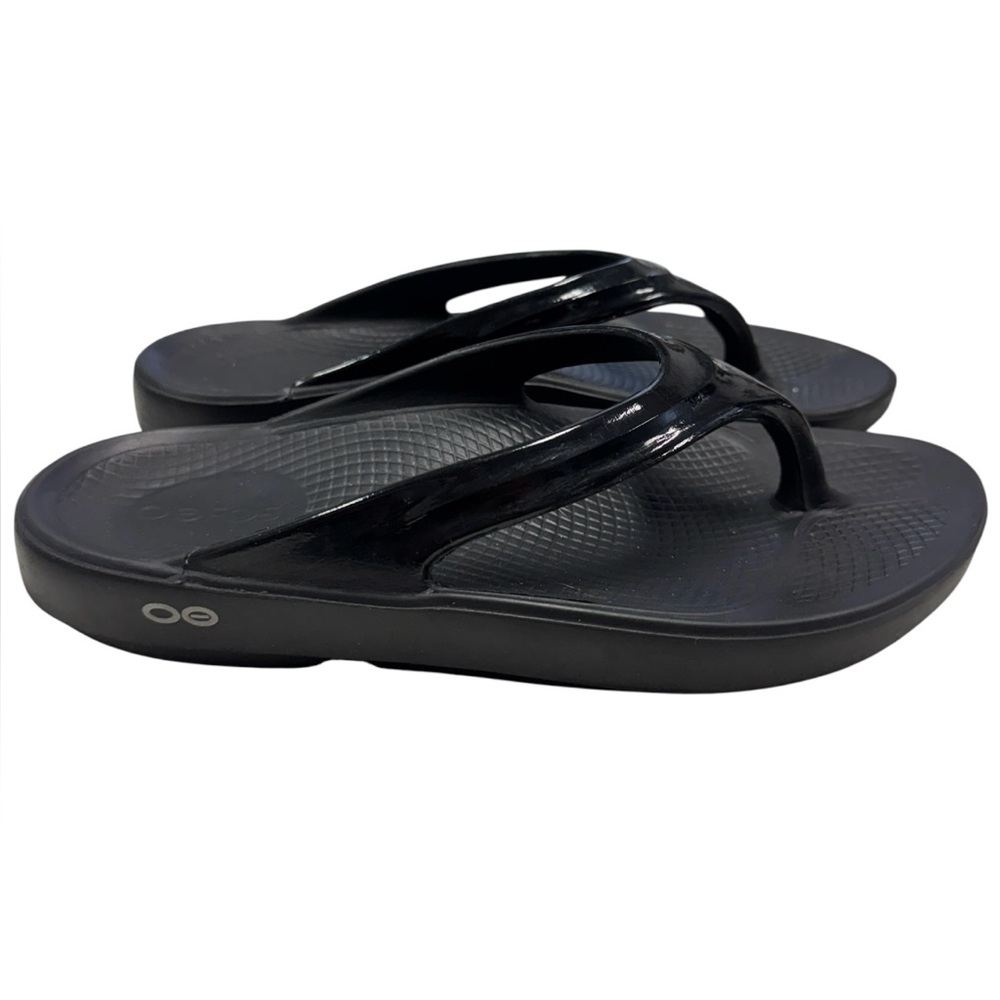 OOFOS Women’s OOmega OOlala Black Flip Flop Sandals Size 8 EUR 39